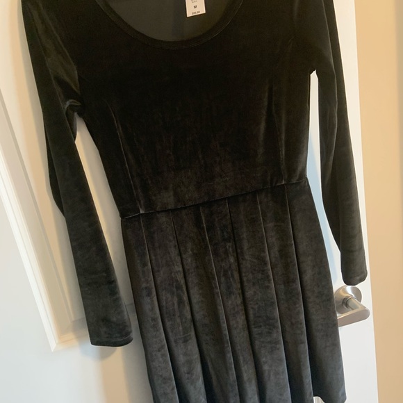 Aritzia Talula Velvet Dress - Picture 6 of 6